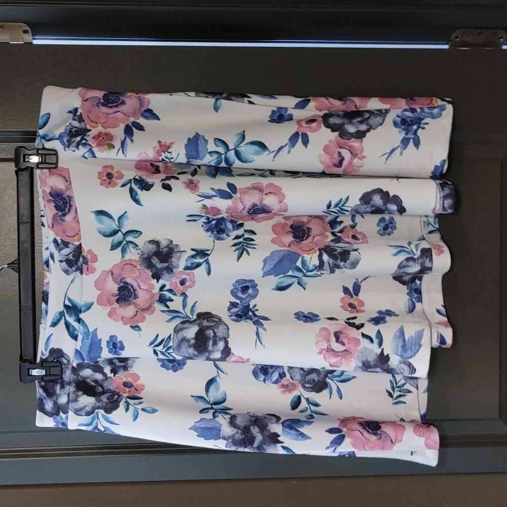 Torrid White Floral Skater Skirt 2X
